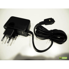 Сетевое зарядное устройство LG (TA-25GR2) TA-20GR2, TA-22GR2, F2300, F2400, G1600, G7020, G7030, G7050, KG220, B2000